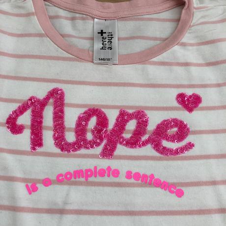 146/152 c&a bile tricko - ruzove prouzky s napisem, c&a,146