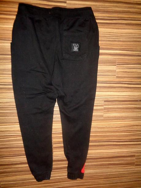 Pěkné černé tepláky, woxx,l