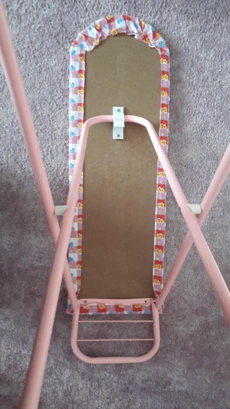 Dětské žehlící prkno se žehličkou,