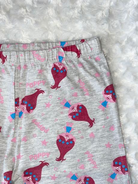 Šedé tepláky s trolly, 98