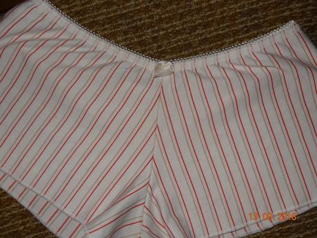 Dámské kalhotky, m