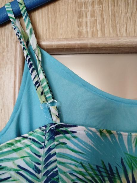 Dámské letní šaty, 38