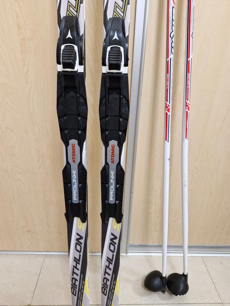 Běžky biathlon 150cm + hůlky,