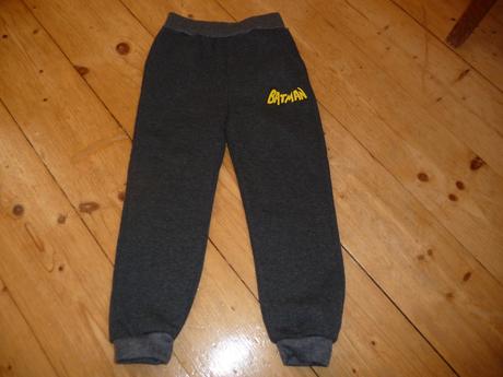 Tepláčky batman, 110