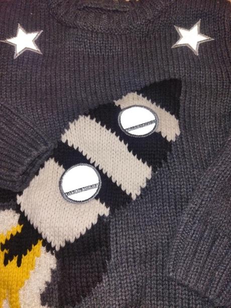 Černý svetr s raketou 104 next, next,104