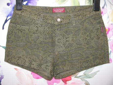 Elastické bavlněné tmavě zelené kraťasy, s