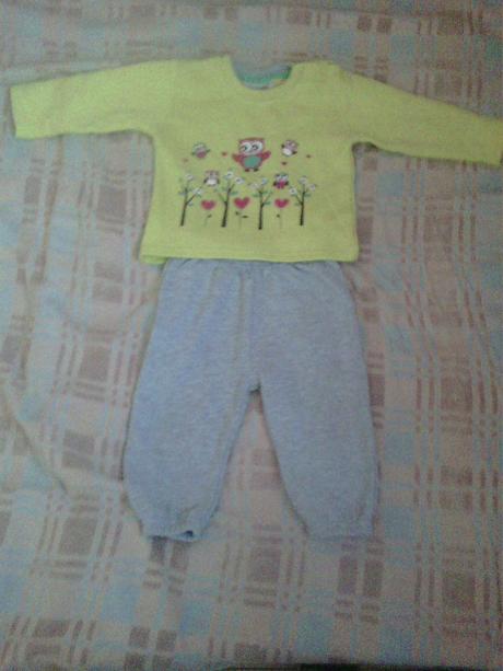 Dvě teplákové soupravy, 74