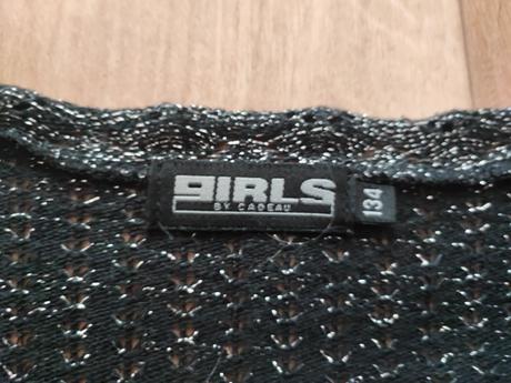 Puntíkované šaty, 140