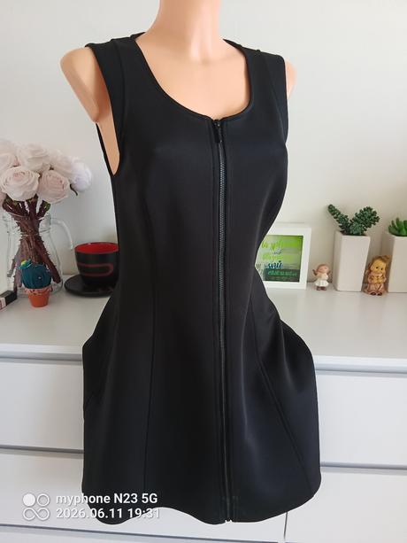 Šaty neopren zn."elevenparis" vel."m", m