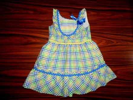 Krásné šaty - i jako slavnostní, 104