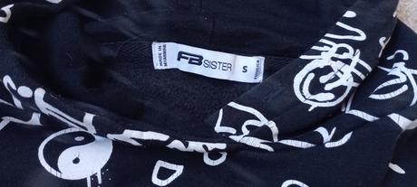 Mikina zn."fb sister" vel."s" i větší velikost, s