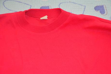 Sytě růžová mikina, 158