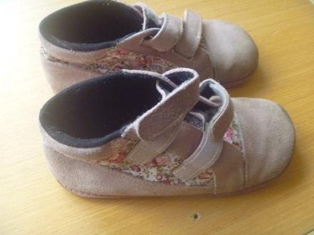 Růžové barefoot kotníčkové boty s kytičkami v. 32, tipsietoes,32