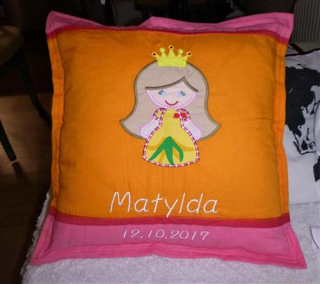 Polštářek mamince z lásky darovaný,