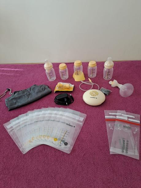 Odsávačka mateřského mléka,