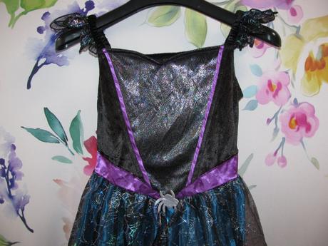 Kostým-šaty krásná čarodějka halloween,