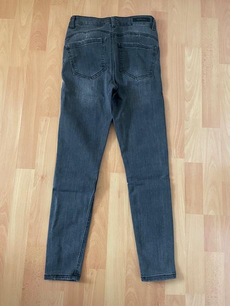 Dívčí džíny, reserved,152
