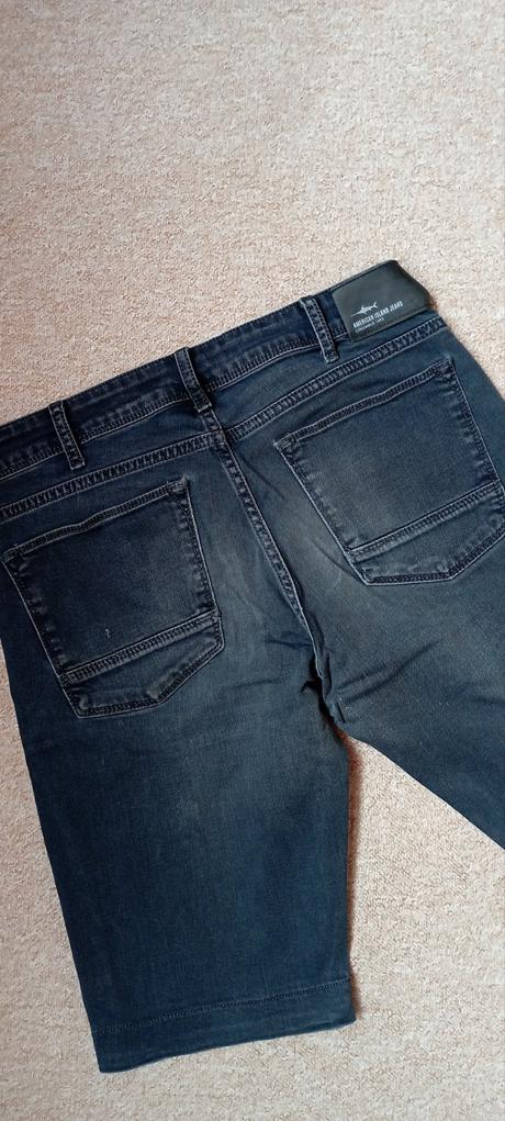 Šortky zn."american island" vel."33", m