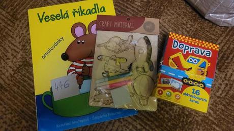 Omalovánky, šablony a dřevěné ozdoby,