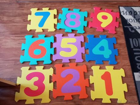 Pěnová podložka pro děti (puzzle čísla + zvířátka), 