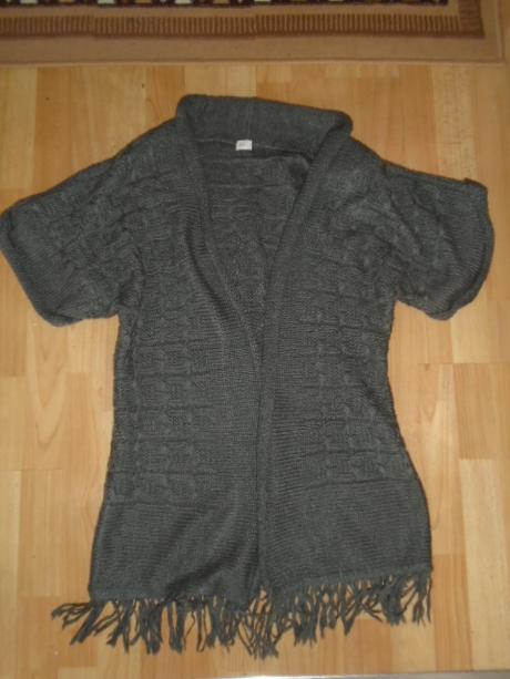 Svetr třásně vel 42, f&f,42