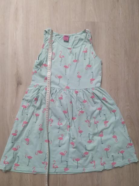 Zelené šaty s plameňáky, 134