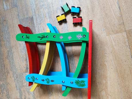 Dřevěná autodráha 'cikcak', 