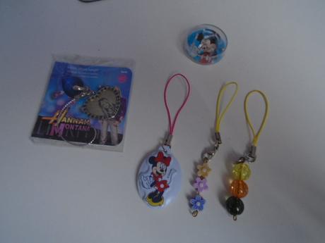 Přívěsek na telefon na klíče minnie kytka, 