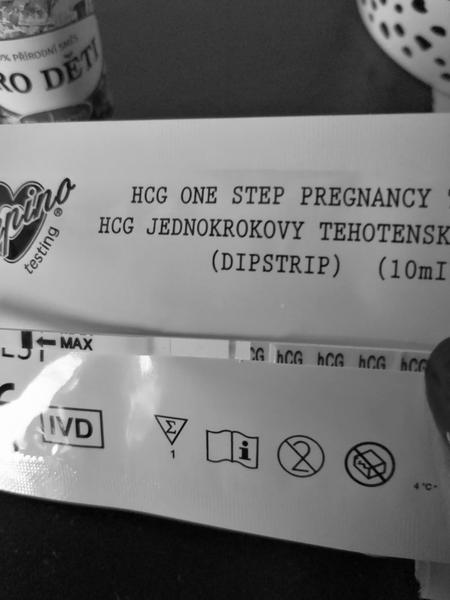 Je pět dní do menstruačního cyklu. Je tam náznak těhotenství?