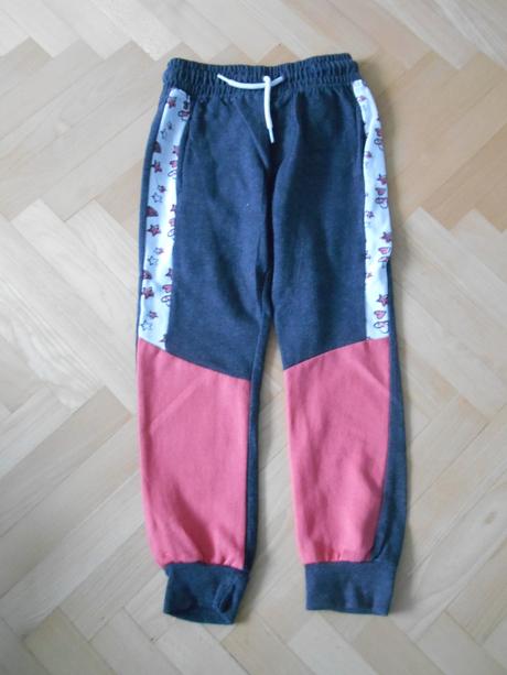 Teplé tepláky, kik,128