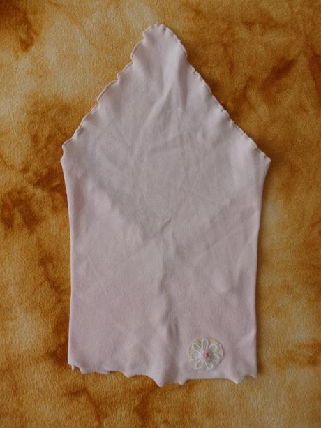 Růžový šátek s kytičkou, 110