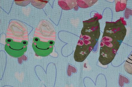 Balerínkové ponožky s protiskluzem, khaki nízké, 86