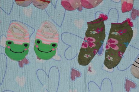 Balerínkové ponožky s protiskluzem, khaki nízké, 86