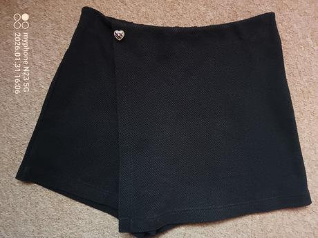 Šortky se sukní zn."little kids" vel."134", 134