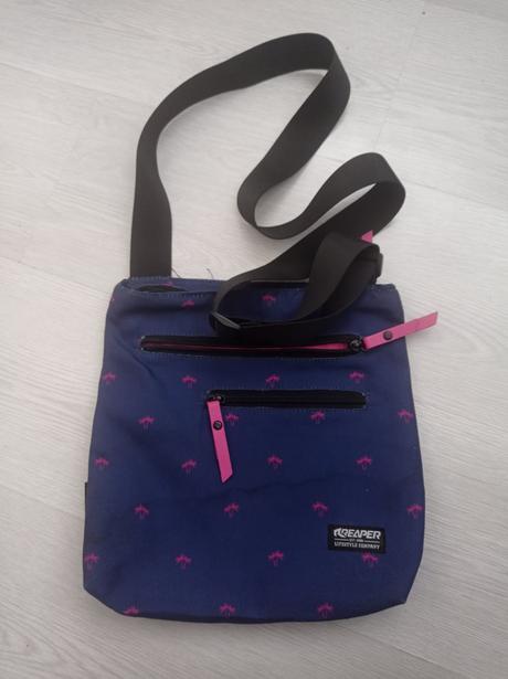 Sportovní taška přes rameno, 