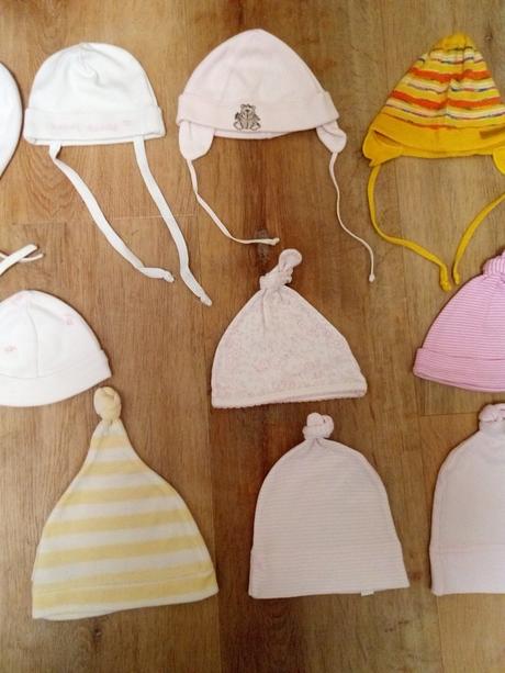 17x čepička, vel 56- 62, 62