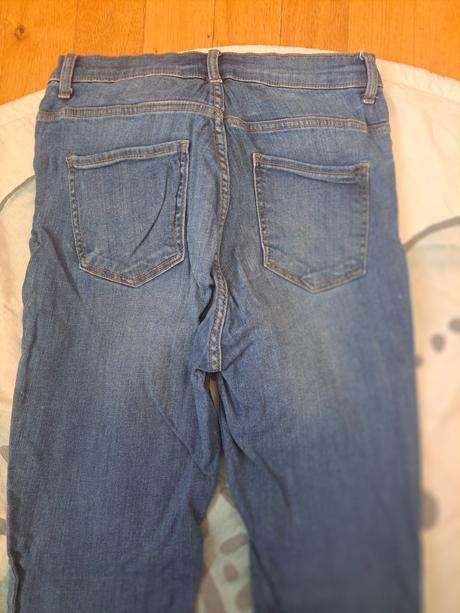 Džíny, amisu,28