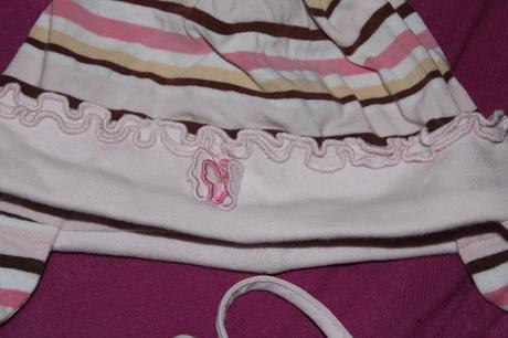 Dívčí čepice proužky, motýlek, obv. 43 - 47 cm, 92