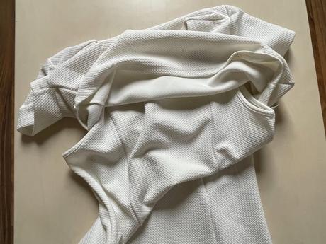 Nové bílé kombinované šaty, vel s, troll, s