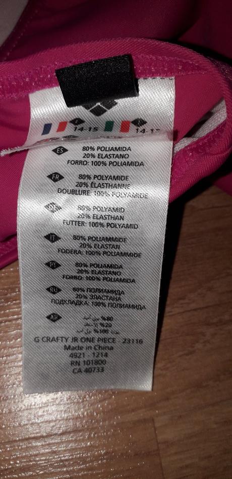 Plavecké plavky arena, 164