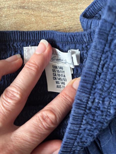 Modrá sukně s motýli, h&m,146