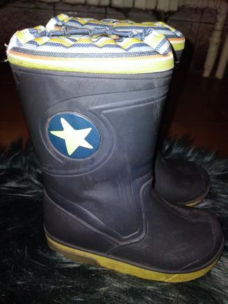 Klučičí gumáky hvězda vel. 22-23, vnit.stélka 14.5, lupilu,22