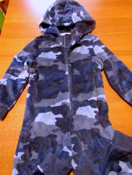 Heboučký maskáčový overal vel 122, marks & spencer,122