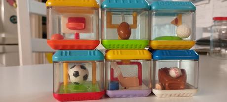 Kostky fischer price,