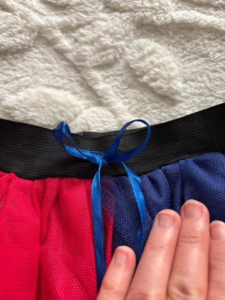 An26/ sukně tylová - v.cca 10-12 let, 140