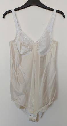 Spodní prádlo, 95b