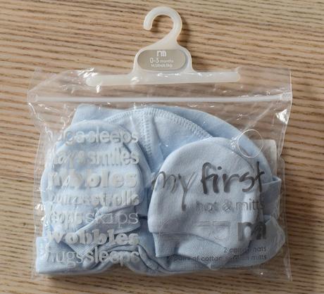 2x čepice, 2x rukavičky vel. 0 - 3 m, mothercare,62