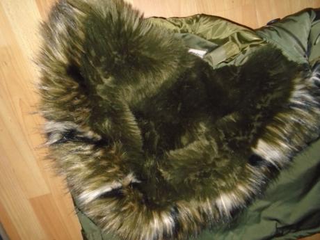 Luxusní zimní bunda s maxi kapucí s kožešinou s/m, m