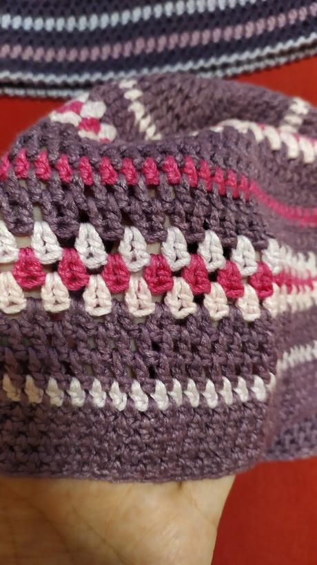 Háčkovaná čepička, 128