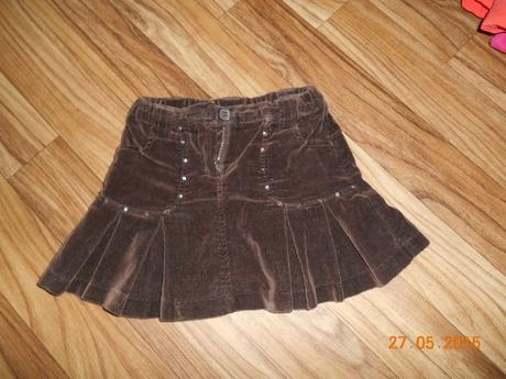 Hnědá semišová sukýnka, 98